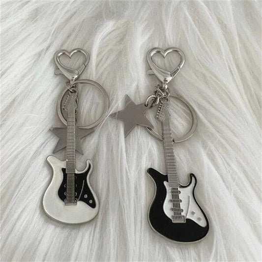 y2k stiliaus gitaros raktų/rankinuko pakabukas